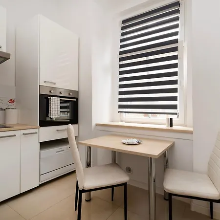 Apartment Central - Top Location, Parking - By Rentujemy Lodz